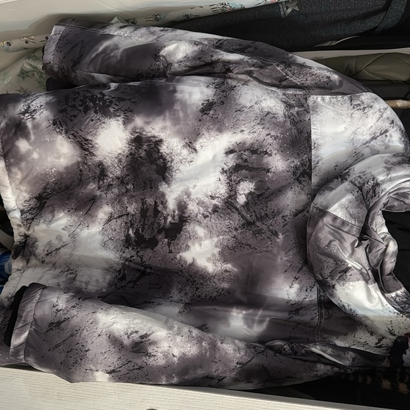 Calvin Klein boys winter jacket - Picture 4 of 4